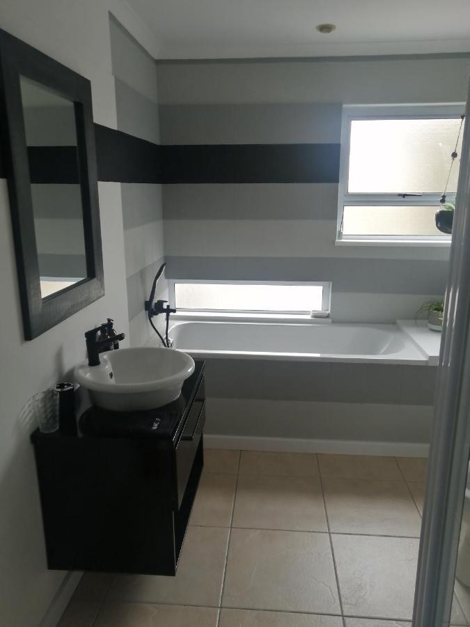 Ferienwohnung Waterfront Estate Self Catering F10 Swakopmund Exterior foto